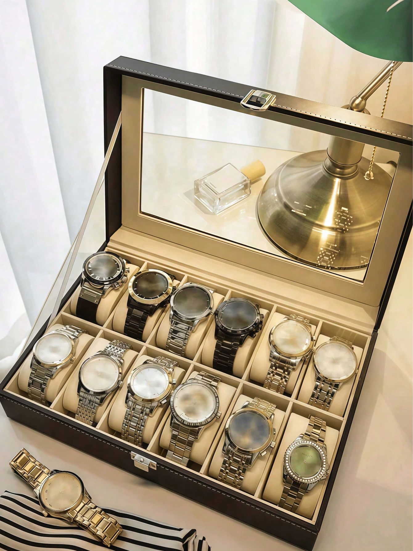 Skórzane pudełko na zegarki z  – Men Accessories Organiser recenzja i cena